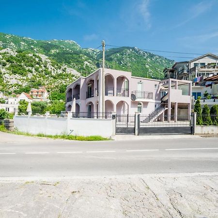 Boka Bay Lägenhet Kotor Exteriör bild