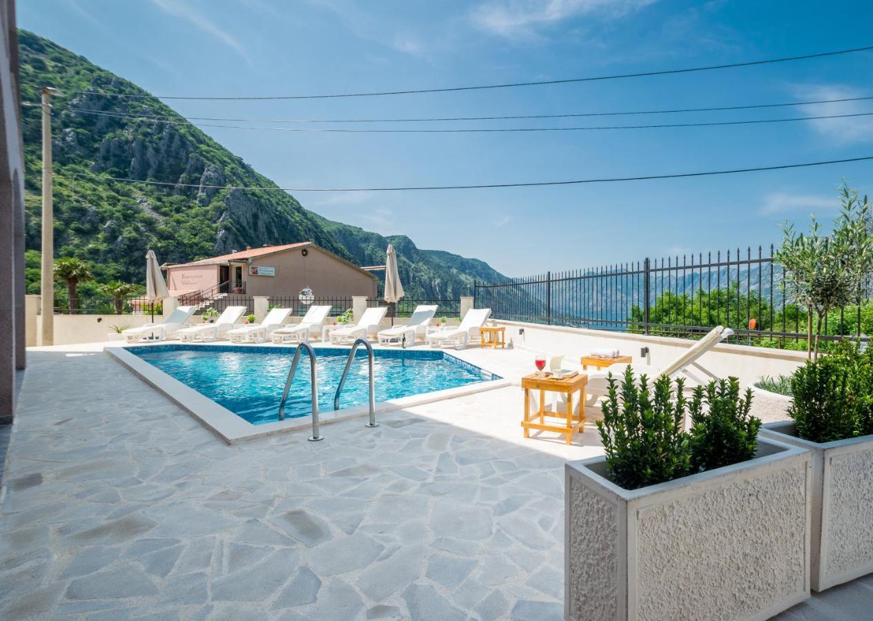 Boka Bay Lägenhet Kotor Exteriör bild