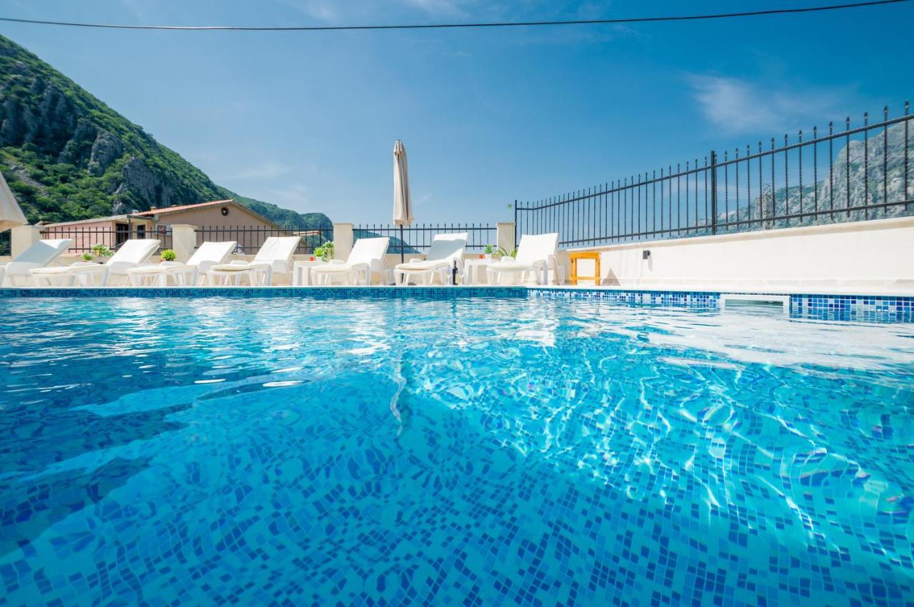 Boka Bay Lägenhet Kotor Exteriör bild