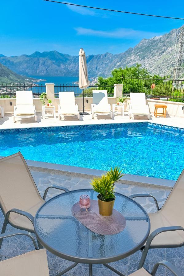 Boka Bay Lägenhet Kotor Exteriör bild