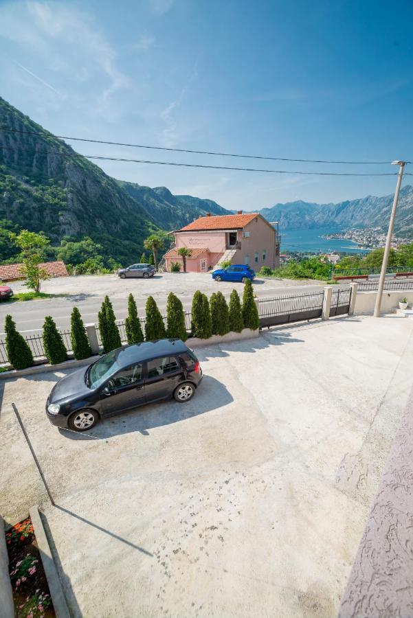 Boka Bay Lägenhet Kotor Exteriör bild